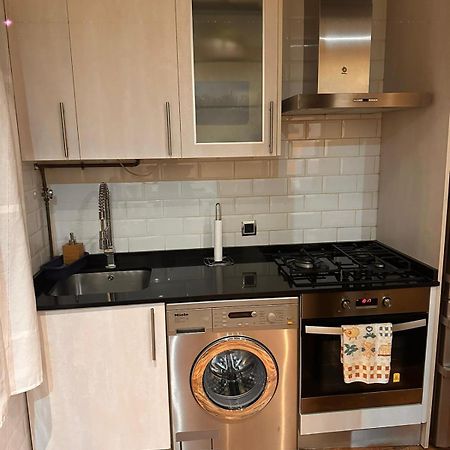 マドリードCasa Centrica, En Barrio Bohemioアパートメント エクステリア 写真