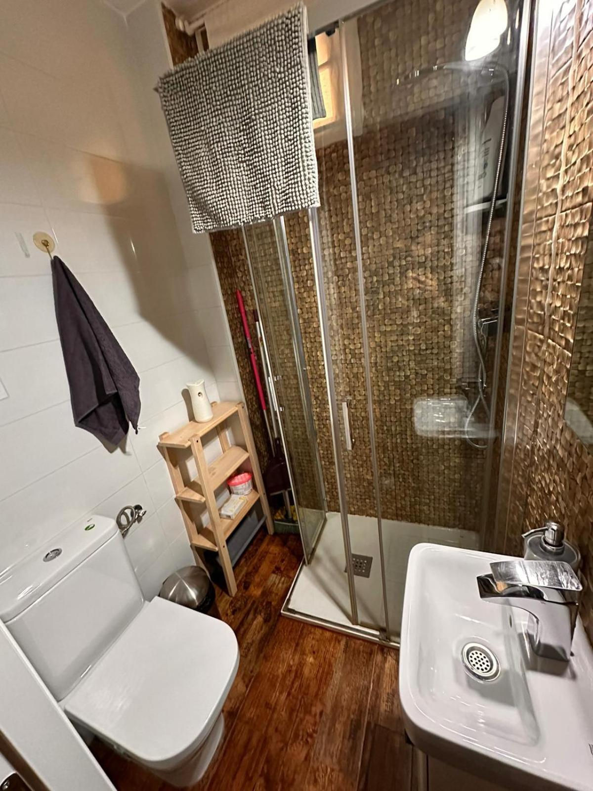 マドリードCasa Centrica, En Barrio Bohemioアパートメント エクステリア 写真