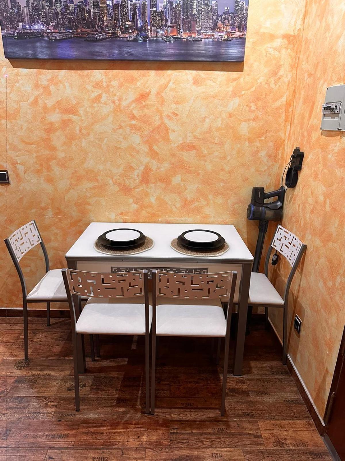マドリードCasa Centrica, En Barrio Bohemioアパートメント エクステリア 写真